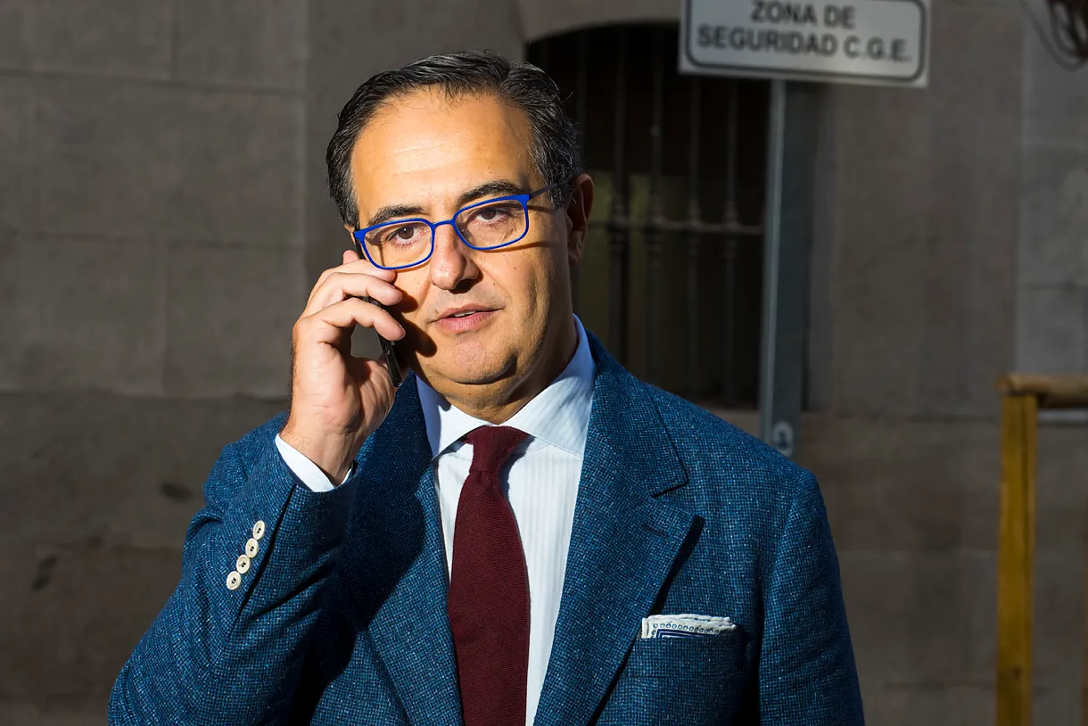 Vodafone distribuirá los teléfonos ultraseguros de Sotera